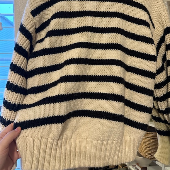 H&M Striped Sweater - Picture 5 of 5